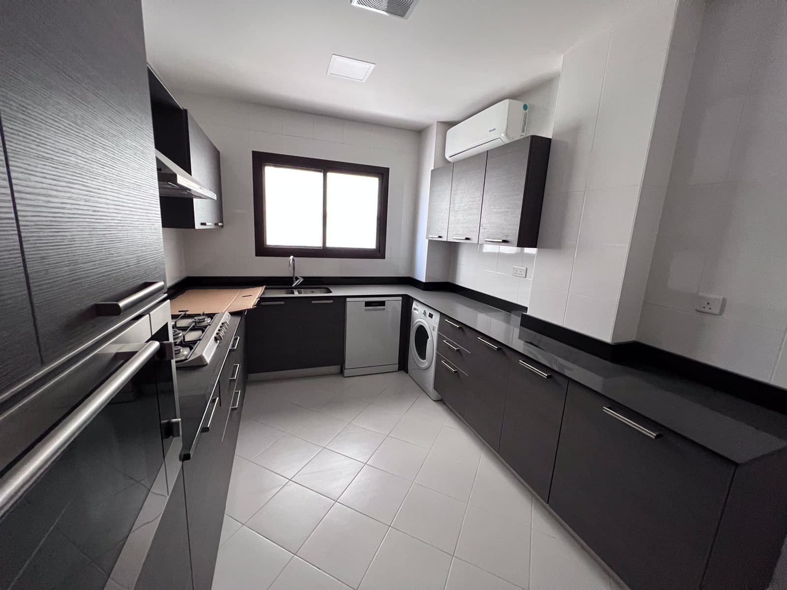 مبنى سكني من 5 طوابق - صورة 5