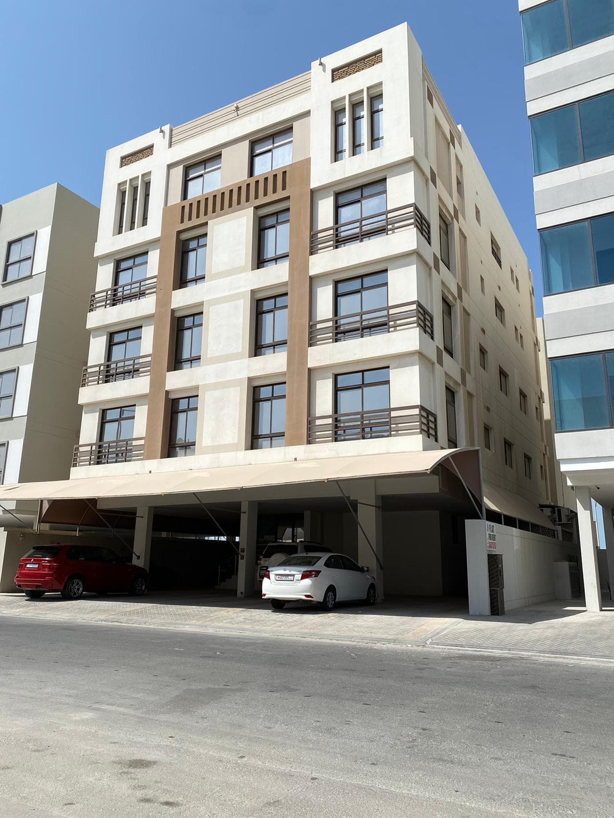 مبنى سكني من 5 طوابق - صورة 2